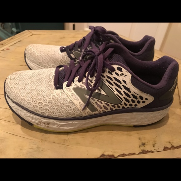 New Balance running shoes - Picture 3 of 4